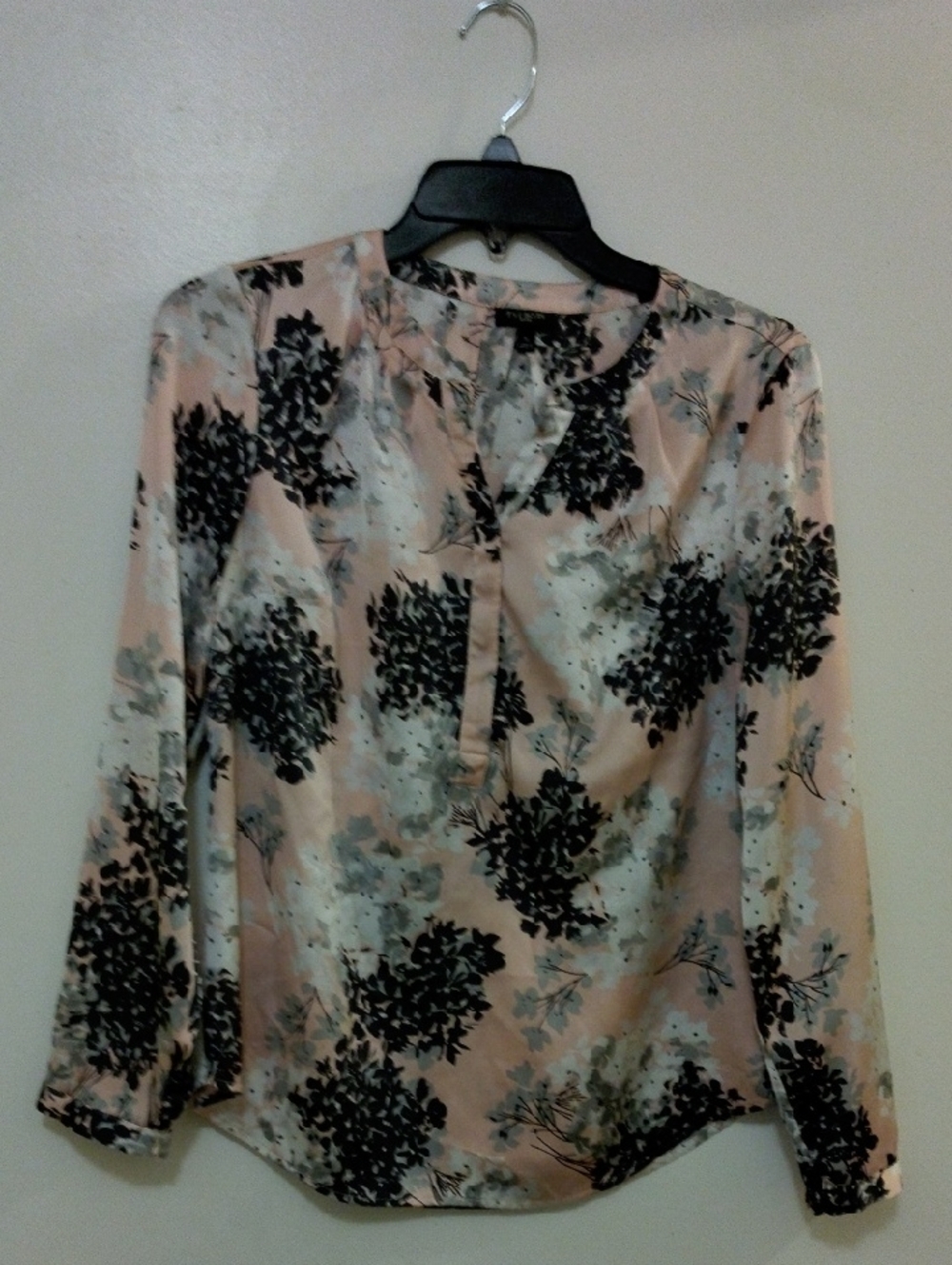 Talbots Long Sleeve Floral Blouse in Blush Pink